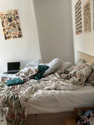 Room in Great Location Main Photo