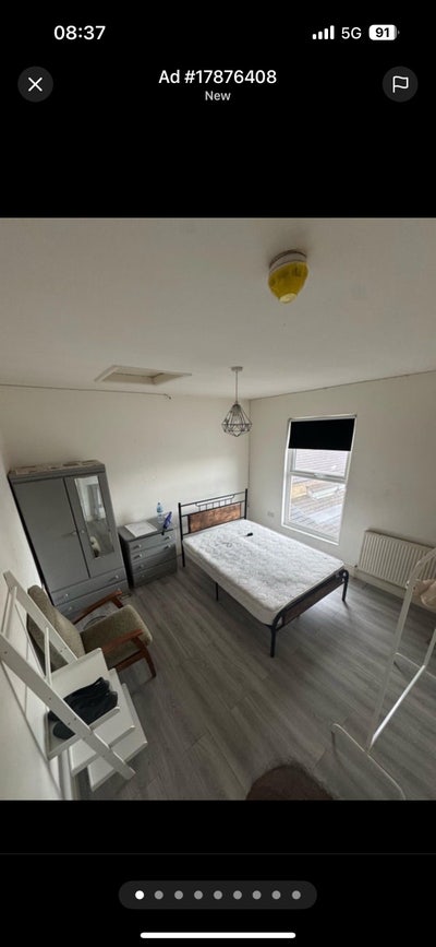 Double Bed Room Available in E16 Main Photo