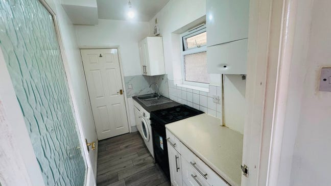 🏡Beautiful Fully Furnished Studio Flat Main Photo