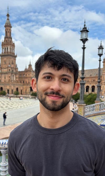 Professional Male seeks a double room Main Photo