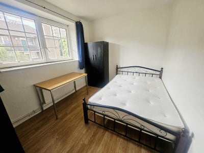 Room for rent Bow London Main Photo
