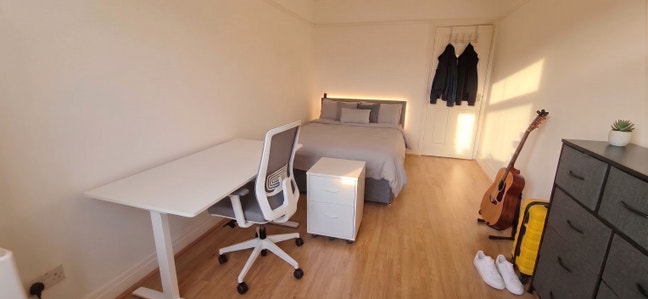 Double Room Available for rent, Wimbledon Park  Main Photo