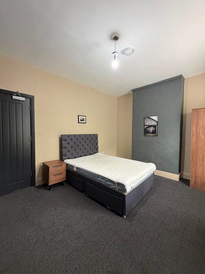 Spacious Rooms Available in Warrington, WA5 🏡 Main Photo