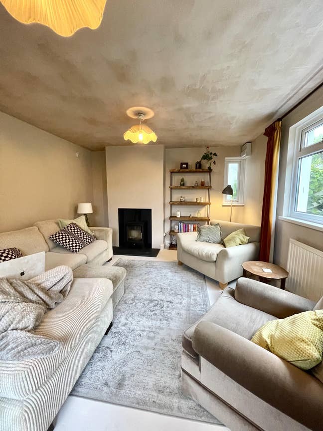 Double Room Available in a Friendly, Relaxed Home Main Photo