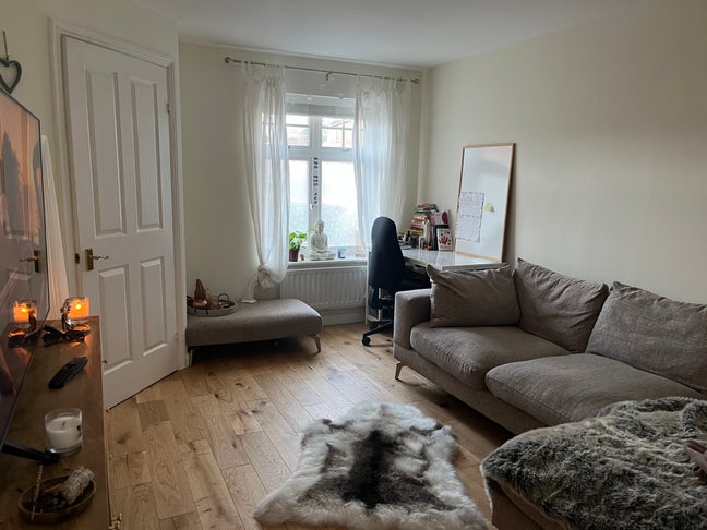 Double bedroom, all bills included  Main Photo