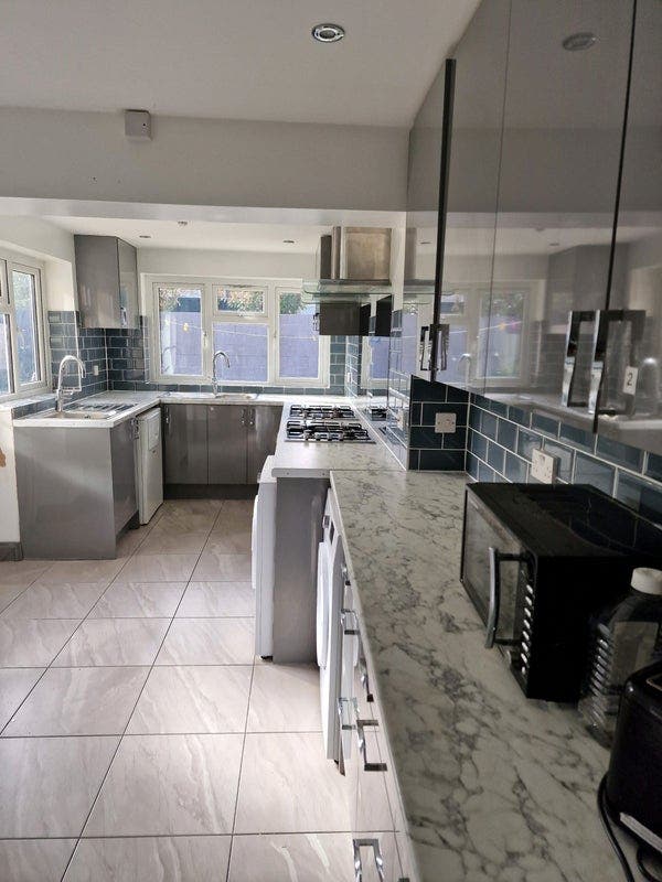 Modern Ensuite Double Rooms in Acocks Green, B27 Main Photo