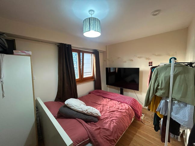 Double Room Duplex Flat in M4 Main Photo