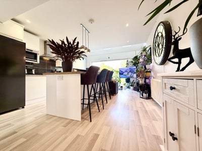 2 New Rooms available (1 ensuite)  Main Photo