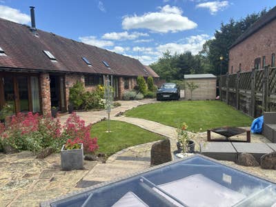 Double en-suite bedroom in Corley  Main Photo