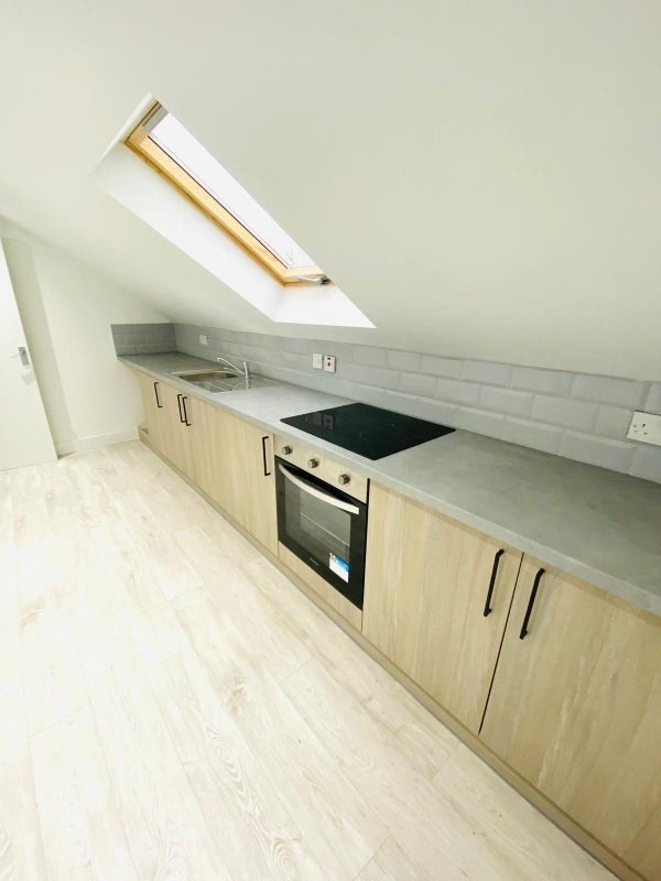 ✨ 🏡 Studio Flat to Let in Streatham –  Main Photo