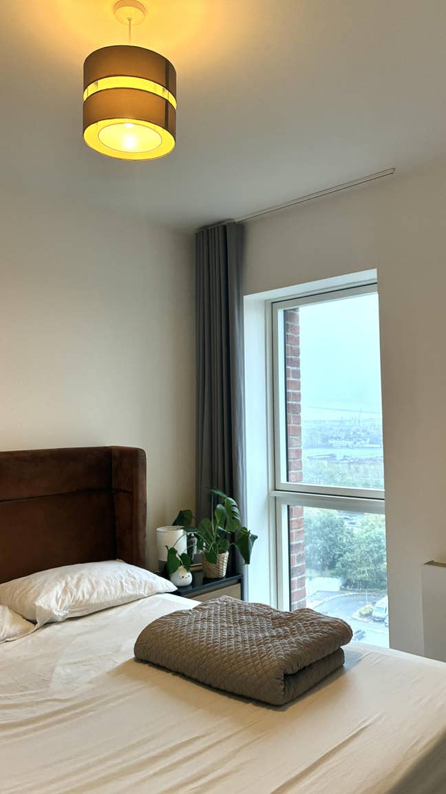Bright & Modern Double Bedroom with Ensuite Main Photo