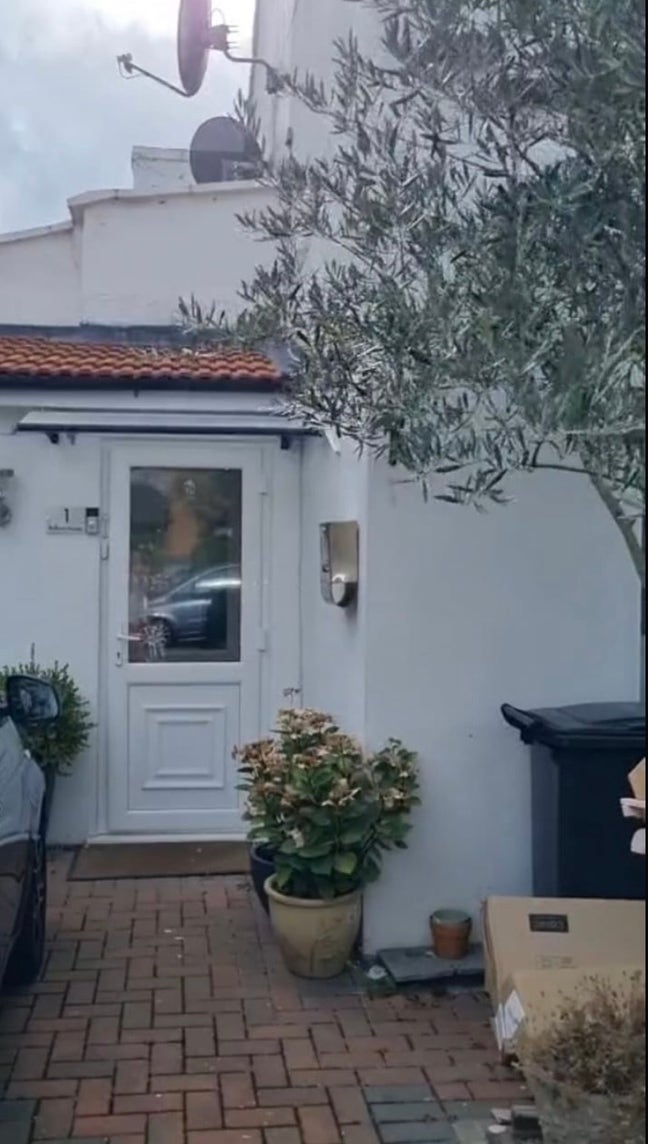 Double room to rent  Main Photo