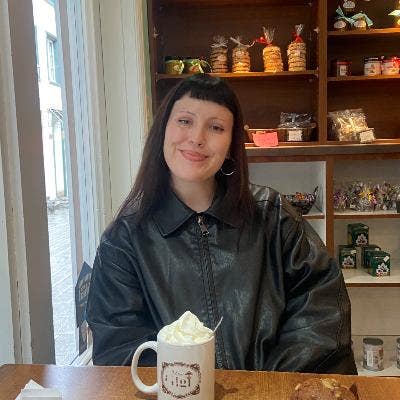 Looking for a house/flat / open to buddying up :)  Main Photo