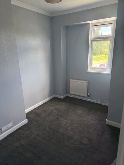 Two Rooms Available in Newport!  Main Photo