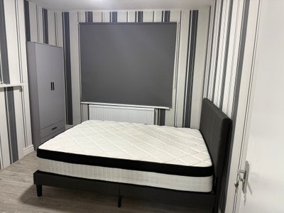 Spacious 4-Bed House To Rent - Ilford IG2 Main Photo