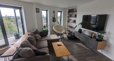 Modern Penthouse Double Room (NW10)  Main Photo