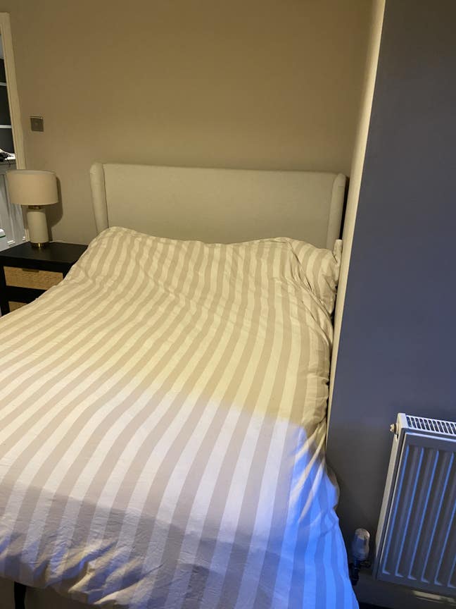 Town centre location double room with ensuite Main Photo