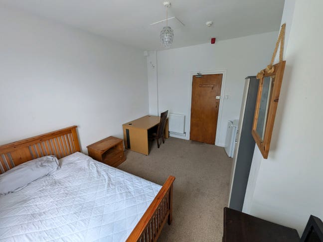 Double Room fully furnished  Main Photo