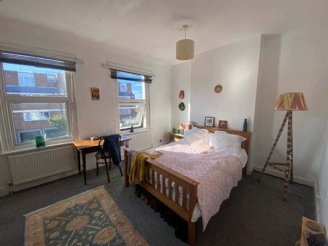 Big Double room in lovely 3 bed maisonette Main Photo