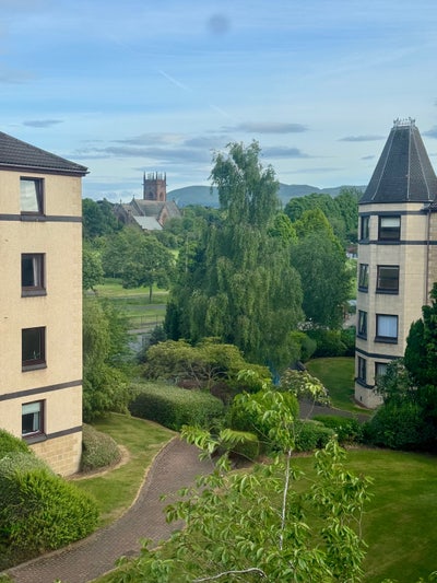 Modern 2 Bedroom Flat in Polworth Main Photo