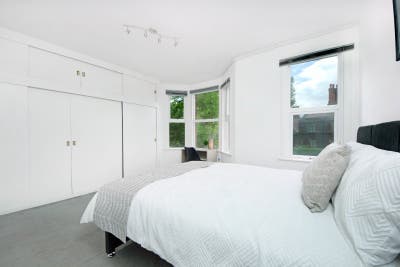 Large Double Room in Newly Reburbed 4 bed House Main Photo