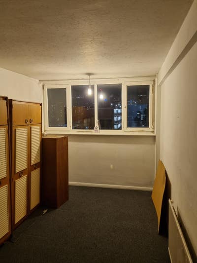 Clean refurbished flat canning town  Main Photo
