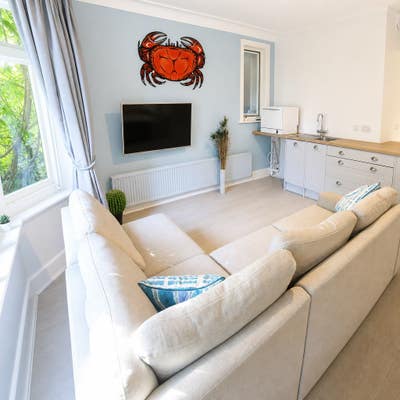 Stunning annexe with private entrance Talbot Woods Main Photo