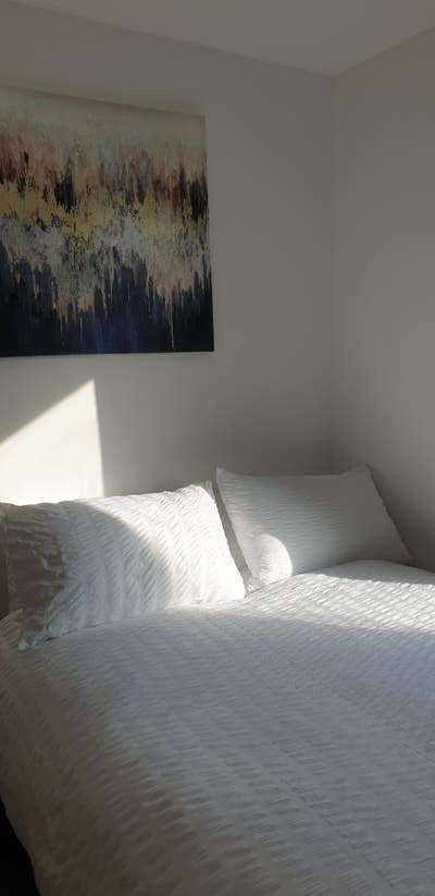 Premium Ensuite Studio Suite – Portslade Station Main Photo