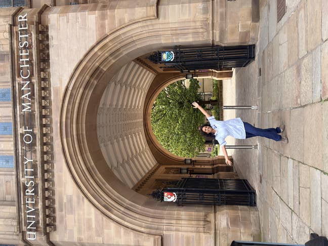 Seeking room or flat in Leeds  Main Photo