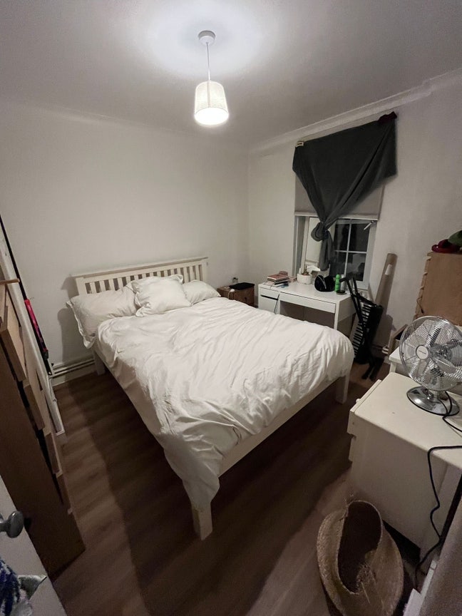 Small double room in Kentish Town Main Photo