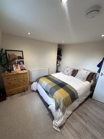 Room available in de Beauvoir  Main Photo