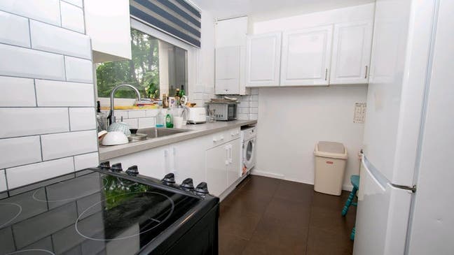4 Furnished Rooms - E1- Bills Inclusive  Main Photo