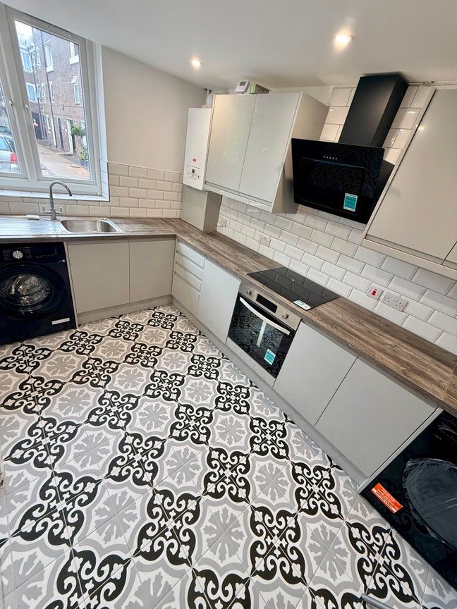 Brand-New En-Suite-Av NOW - 5min Langdon Park DLR Main Photo