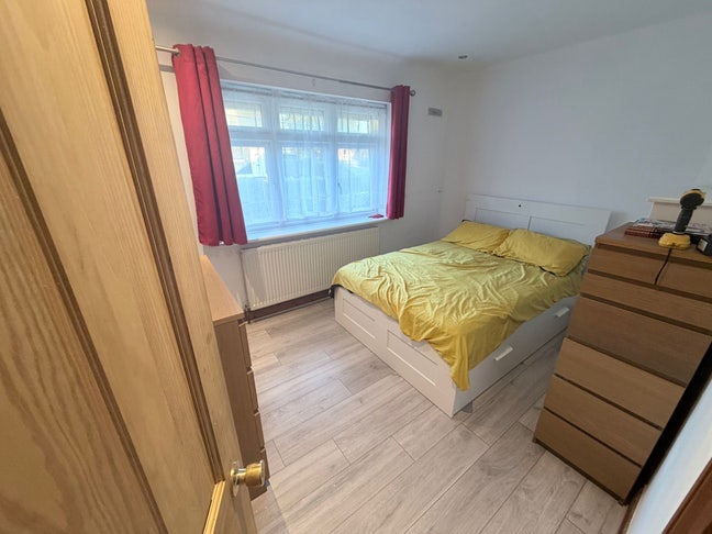 Double Bedroom Main Photo
