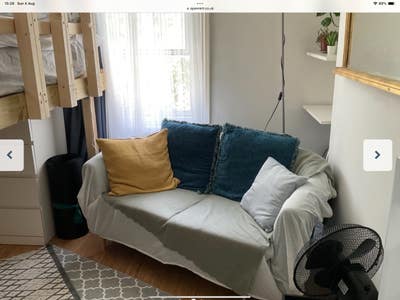 Lovely first floor studio close to Westfields Main Photo