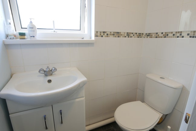 Spacious & Furnished Double Room  Main Photo