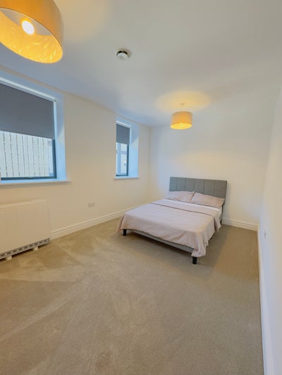 Double Room Available Now | Gloucester Docks (GL1) Main Photo
