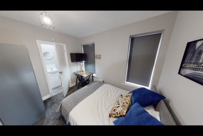 Room in a Shared House near Salford Royal Hospital Main Photo