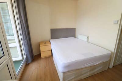 Room Bethnal Green 1st July Main Photo
