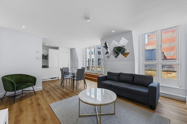 Modern En-suite Double in Tower Hill (EC3) Main Photo