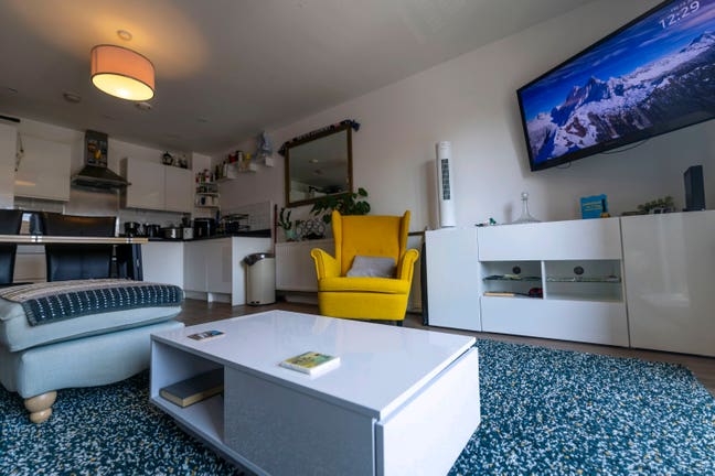 Premium Double Room + Private Bathroom Main Photo