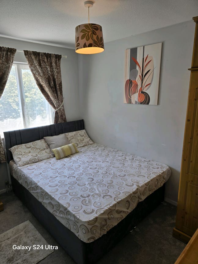 Lovely double room to rent.  Main Photo