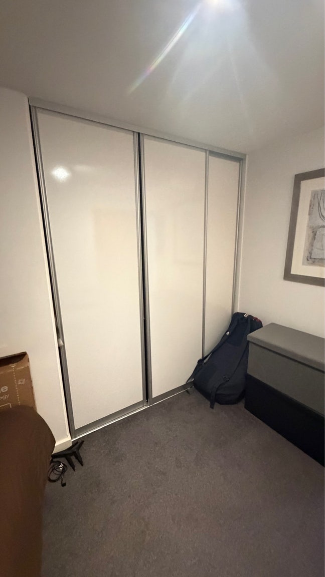 Flat mate wanted  Main Photo