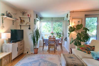 Spacious 2 Bedroom Flat with Balcony in Quiet Area Main Photo