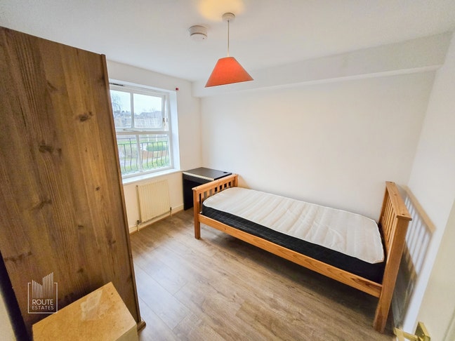 Room To Rent In Southgate Main Photo