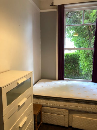 Single Room to Let in Kilburn Main Photo