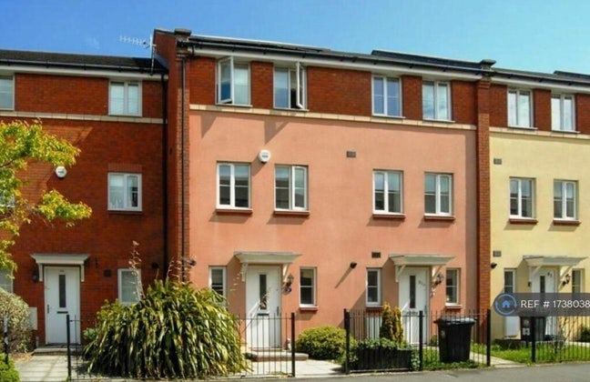 Double room left in shared tenancy agreement  Main Photo