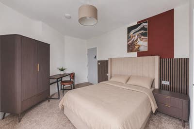 Spacious HMO in Chester Green Main Photo