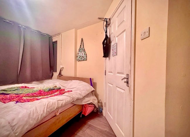Spacious En-Suite Room in a Well-Located Putney Main Photo