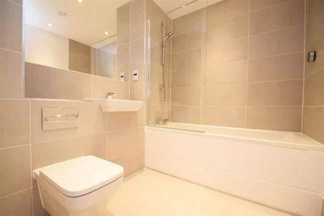 Double Room in Isleworth Main Photo